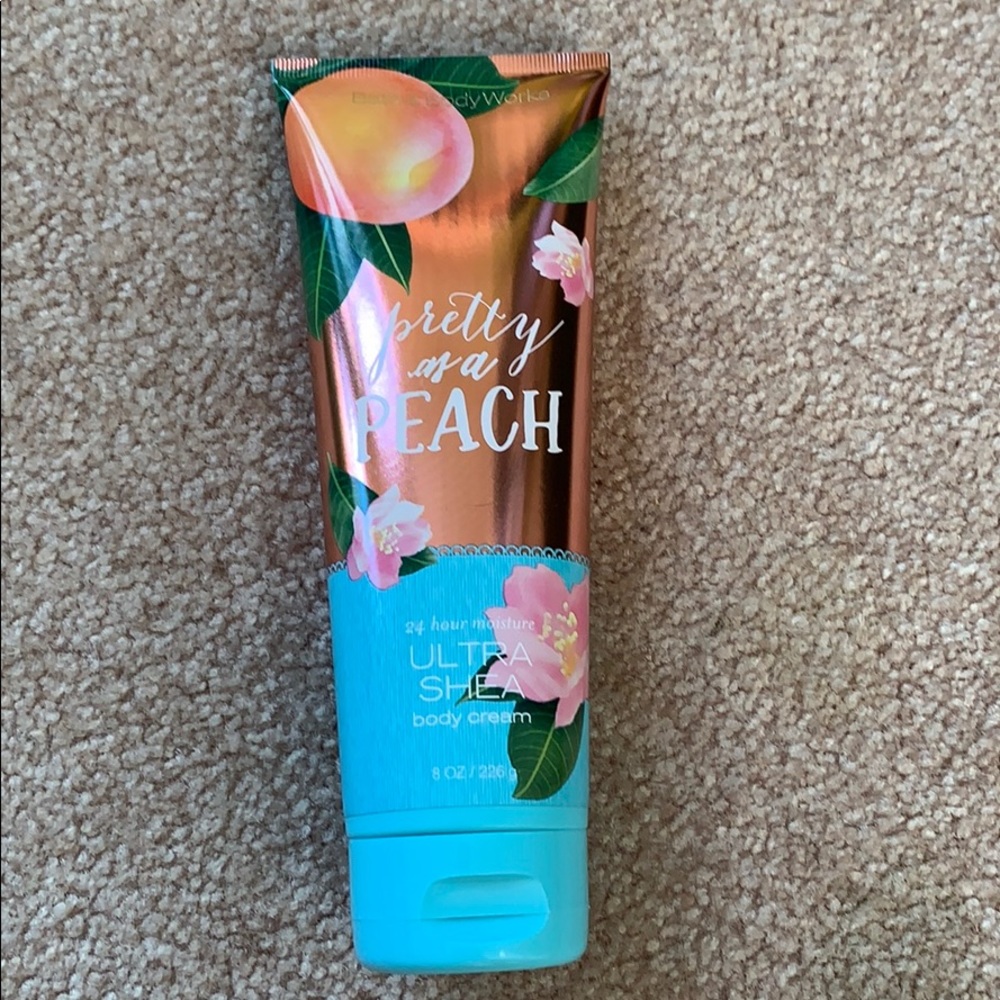 Bath and Body Works Pretty as a Peach Body Cream